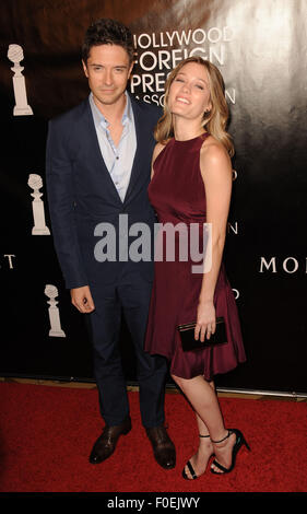 Los Angeles, Kalifornien, USA. 13. August 2015. Topher Grace, Ashley Hinshaw Teilnahme an der Hollywood Foreign Press Association jährlichen Zuschüsse Bankett im Beverly Wilshire Hotel in Beverly Hills, Kalifornien am 13. August 2015 statt. 2015-Credit: D. Long/Globe Fotos/ZUMA Draht/Alamy Live-Nachrichten Stockfoto