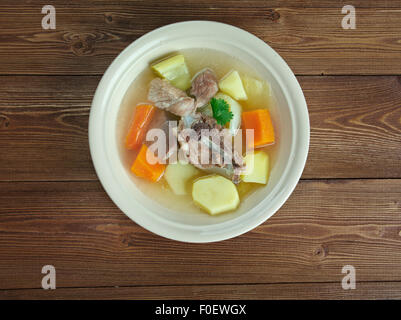 Isländische Suppe mit Fleisch - Islensk kjotsupa Stockfoto