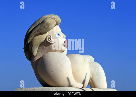 Skulptur 'La Madone du quartier Haut' oder 'La Mamma' von Richard Di Rosa in Sete, Languedoc-Roussillon, Frankreich Stockfoto