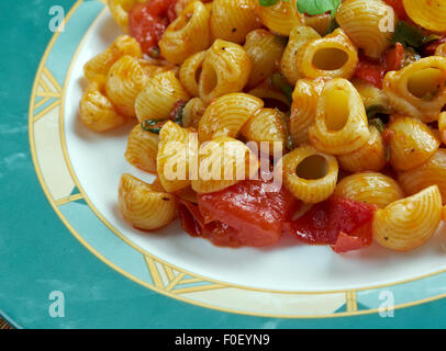 Pasta Alla Carrettiera - sizilianischen Rezept für italienische Pasta chifferi Stockfoto