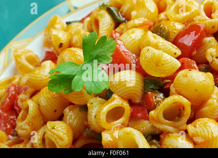 Pasta Alla Carrettiera - sizilianischen Rezept für italienische Pasta chifferi Stockfoto