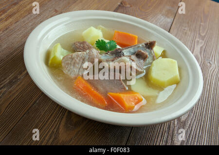 Isländische Suppe mit Fleisch - Islensk kjotsupa Stockfoto