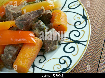 Khorkhog-Grill Teller in der mongolischen Küche. Stockfoto