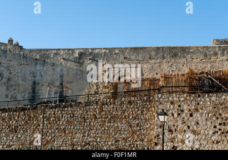 Tarifa, Andalusien, Spanien, die Burg Castillo de Guzman Wand Stockfoto