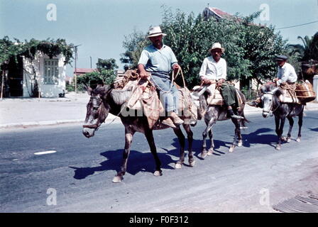 Geographie / Reisen, Griechenland, Menschen, Bauern auf Eseln reiten, 60er Jahre, Zusatz-Rechte-Clearences-nicht vorhanden Stockfoto