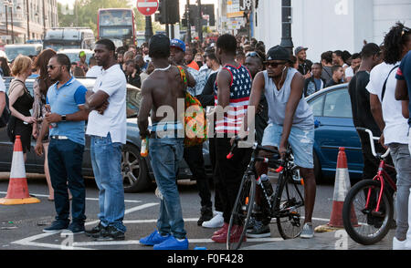 Menschen feiern beim jährlichen Brixton Big Splash festival Stockfoto