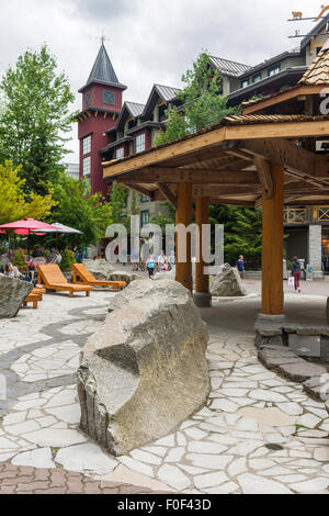 Plaza in Whistler Village, Whistler, BC, Kanada Stockfoto