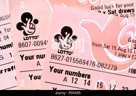 Britische nationale Lotterie Lottoscheine - neues Design ab August 2015 Stockfoto
