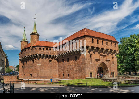 Die Barbakane in Krakau ist die größte erhaltene Barbakane Europas, gebaut von 1498, 1499, Kleinpolen, Polen, Europa Stockfoto