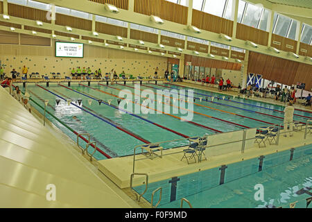 Nottingham, UK. 14. August 2015. 2015 Zerebralparese World Games. Schwimmwettbewerb. Das Harvey Haddon Schwimmbad in Nottingham voller Tatendrang © Action Plus Sport/Alamy Live News Stockfoto