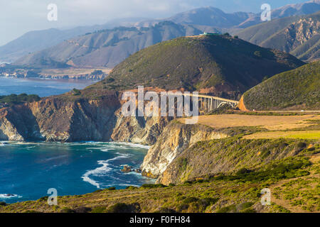 Bixby Creek Bridge gesehen entlang Highway One in Big Sur, Kalifornien Stockfoto