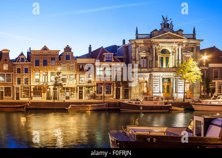 Haarlem Teylers Museum und Spaarne River Stockfoto