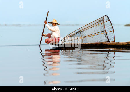 Burmesische Fischer angeln Inle Lake Nyaungshwe Myanmar Burma Stockfoto