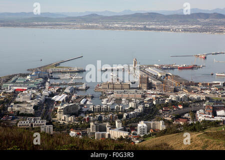 Waterfront von Kapstadt und die Tafelbucht Stockfoto