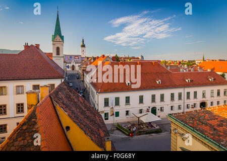 Zagreb ist eine lebendige Stadt von rund 800.000 Menschen, die eine charmanten mittelalterlichen "alte Stadt" rühmt. Stockfoto