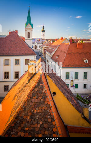 Zagreb ist eine lebendige Stadt von rund 800.000 Menschen, die eine charmanten mittelalterlichen "alte Stadt" rühmt. Stockfoto