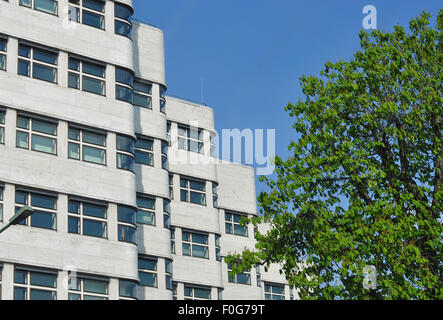 Die berühmte Shellhaus, von Emil Fahrenkamp 1931 erbaut, Berlin, Deutschland. Eines der schönsten Berliner Gebäude unter Denkmalschutz. Stockfoto