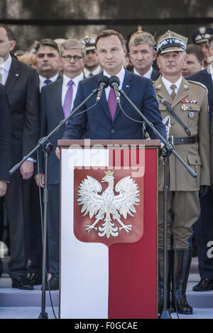 Warszawa, Mazowieckie, Polonia. 15. August 2015. Präsident von Polen, Andrzej Duda, hält eine Rede während der Feierlichkeiten der Army Forces Day in Warschau. Bildnachweis: Celestino Arce/ZUMA Draht/Alamy Live-Nachrichten Stockfoto