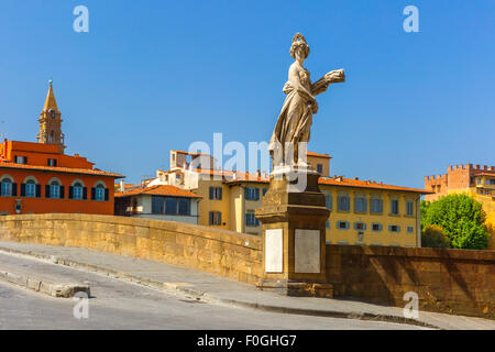 Brücke von Santa Trinita in Florenz, Italien Stockfoto