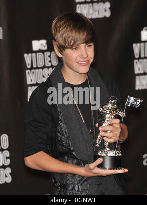 LOS ANGELES, CA - 12. September 2010: Justin Bieber bei der 2010 MTV Video Music Awards im Nokia Theatre L.A. Live in der Innenstadt von Los Angeles. Stockfoto