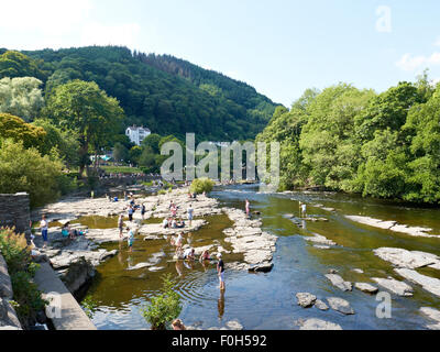 Fluss Dee in Llangollen Denbighshire Wales UK Stockfoto
