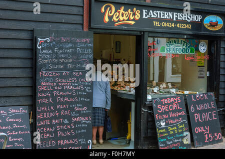 Peter Osten Fischgeschäft. Rock-a-Nore. Alte Stadt Hastings. East Sussex. England. UK Stockfoto