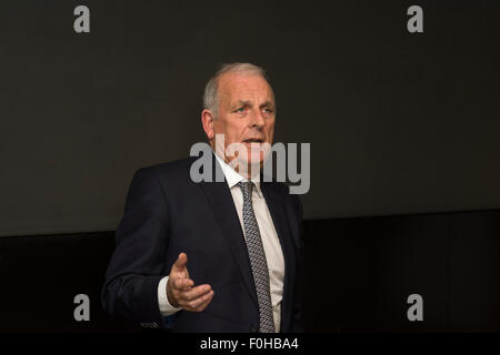 UK Vorstand und ehemalige Zeitungsredakteur Kelvin MacKenzie eine Rede bei der Wächter Zeitung Büros. Stockfoto