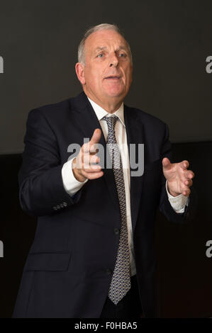 UK Vorstand und ehemalige Zeitungsredakteur Kelvin MacKenzie eine Rede bei der Wächter Zeitung Büros. Stockfoto