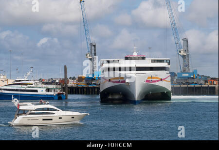 HSC Condor Befreiung Ferry ist eine Schnellfähre, die von Austal Shipbuilders Sitz in Henderson in Australien gebaut wurde. Stockfoto