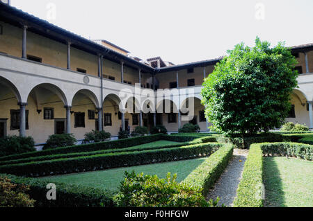 Das Kloster errichtet ein formaler Garten 1462 von Manetti, in der Basilica di San Lorenzo, Florenz, Italien. Stockfoto