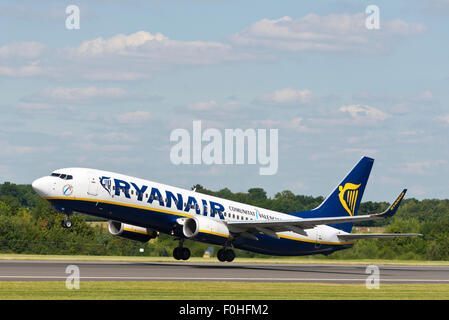 Boeing 737NG (EI-EKN) – Ryanair Flughafen Manchester England uk Abreise Stockfoto