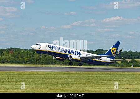 Boeing 737NG (EI-EKN) – Ryanair Flughafen Manchester England uk Abreise Stockfoto