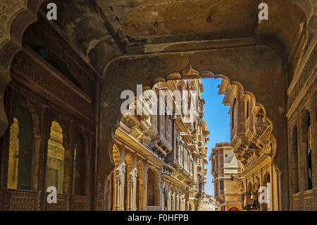 Verschiedenen Teilen der reichen Geschäftsmann Haus Herrenhaus von Jaisalmer, Rajsthan, Indien mit Textfreiraum Stockfoto