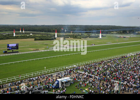 Ascot, Berkshire, UK. 16. August 2015.   Jetzt in seinem zehnten Jahr sind die internationale Serie von Rennen weltweit als die schnellsten und aufregendsten Motorsportserien der Welt bekannt geworden.  Die Rennen werden die Piloten navigieren luftgefüllten Pylonen auf eine Antenne Rennstrecke mit der schnellsten Zeit und geringste Zahl der Sanktionen wird der Gewinner sehen. Bildnachweis: Oliver Dixon/Alamy Live-Nachrichten Stockfoto