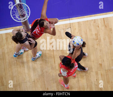 Sydney, Australien. 15. August 2015. England erlitt 0:39-Niederlage gegen Neuseeland in das Halbfinale der Netball World Cup Credit: MediaServicesAP/Alamy Live News Stockfoto