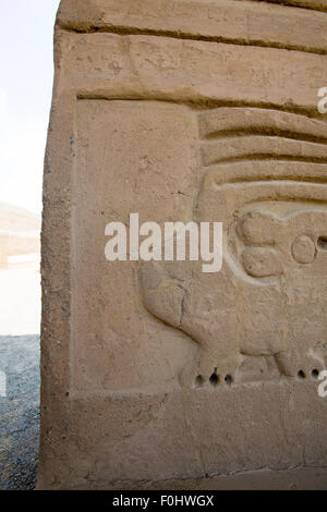 Überreste der archäologische Stadt Chan Chan in Trujillo. Peru. Die Stadt war früher die Hauptstadt des Königreiches Chimu. Stockfoto