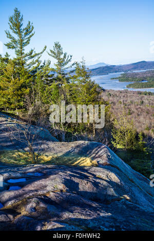 Blick auf Fulton Kette von Seen von kahlen Berge, Adirondack Park, NY Stockfoto