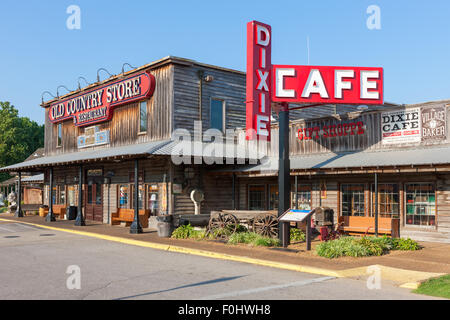 Brooks Shaws alten Dorfladen in Casey Jones Dorf in Jackson, Tennessee. Stockfoto