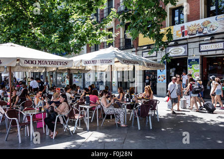 Madrid Spanien,Hispanic Plaza de Atocha,Cerveceria 100 Montaditos,Restaurant Restaurants Essen Essen Essen Cafe Cafes,Brauerei,Sandwich Shop,Außenterrasse Gehweg Stockfoto