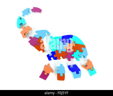 Bunte Puzzleteile in Elefanten-Form - isoliert auf weiß Stockfoto