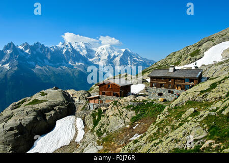 Berghütte Refuge du Lac Blanc, Blick Richtung Mont Blanc-Massivs, Chamonix, Savoyer Alpen, Haute-Savoie, Frankreich Stockfoto