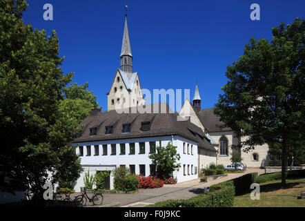 Stiftskirche St. Cyriakus, Katholische Pfarrkirche, Klosterkirche Vom Mai Damenstift, Geseke, Ostwestfalen, Nordrhein-Westfalen Stockfoto