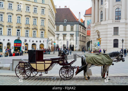 Fiaker, Pferde Kutschen, Michaelerplatz, Altstadt, Altstadt, Wien, Österreich Stockfoto