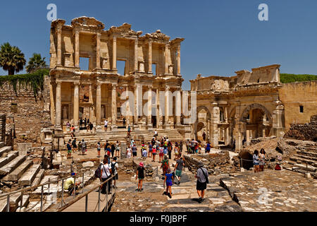 Die Bibliothek des Celsus in der antiken griechischen/römischen Reiches Ephesus in der Nähe von Selcuk, Kusadasi, Türkei. Stockfoto