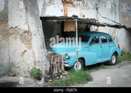 1950er Jahre Oldtimer sind ein wesentliches Merkmal auf Kubas Straßen Stockfoto