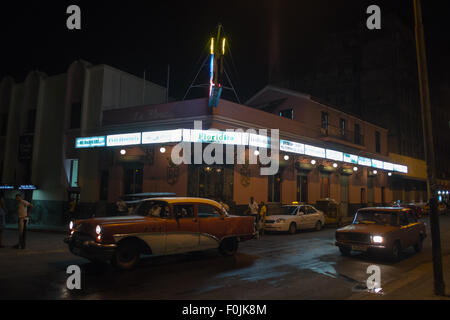 Die berühmte Bar El Floridita in Kubas Hauptstadt Havanna zieht Fans von Ernest Hemingway und Daiquiri Cocktails. Stockfoto