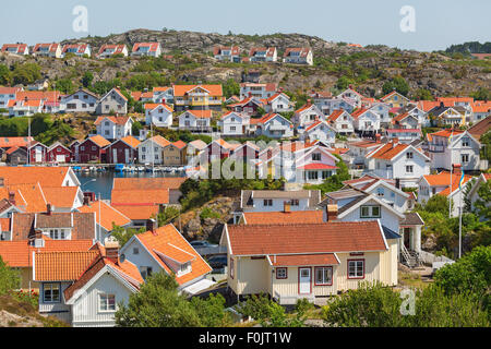 Blick auf Grungsund, ein altes Fischerdorf an der schwedischen Westküste Stockfoto