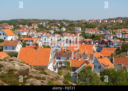 Blick auf Grungsund, ein altes Fischerdorf an der schwedischen Westküste Stockfoto