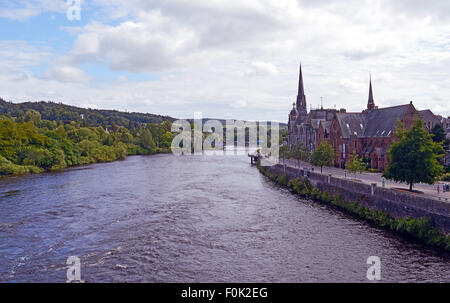 Perth, Schottland: Blick auf die Tay Tay Straße entlang flussabwärts Stockfoto