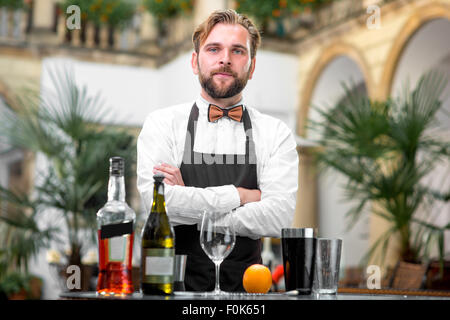 Porträt der Barkeeper im restaurant Stockfoto